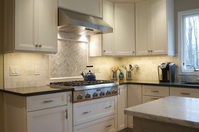 Inspiration for a timeless kitchen remodel in New York