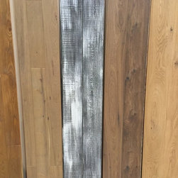 Red pine antique 7'' oiled K2 (in the middle) - Wall Panels