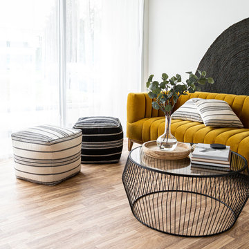 Barcelona Pouf – Black Stripe