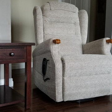 The Berkeley Lift Chair 30% OFF