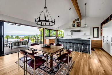 Dining room - dining room idea in Seattle