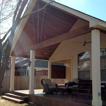 Brushy Creek, TX, covered patio with all the trimmings under one roof!