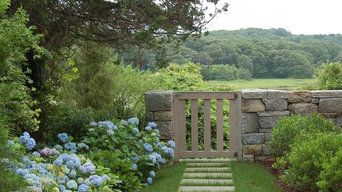 New England Fieldstone Wall and Gate on Cape Cod
