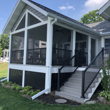 Screenroom Addition and Deck on Gun Lake