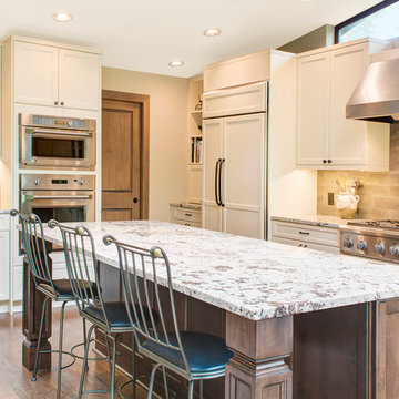 Chef's Island Arena Kitchen Remodel Bellevue, WA