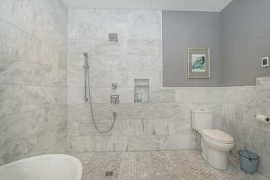 Inspiration for a contemporary bathroom remodel in Toronto