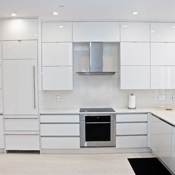 High Gloss Acrylic Kitchen featuring Dekton Countertop