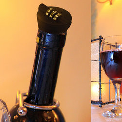 Epicureanist Padlock Stopper - Wine Aerators And Stoppers