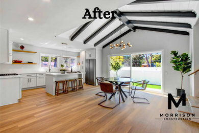 Example of a mid-century modern dining room design in Los Angeles