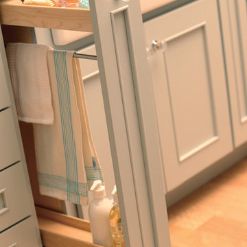 Cottage Kitchen - Personal Touches