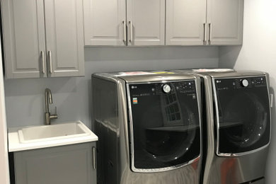 Laundry room photo in New York