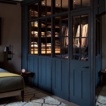 Walk-in wardrobe