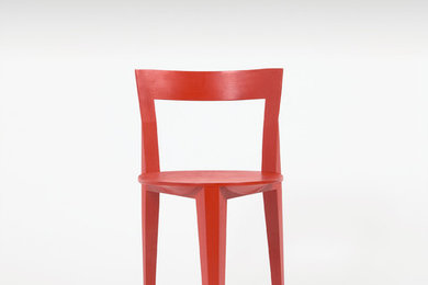 Petite Gigue chair red - design François Azambourg