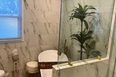 Inspiration for a modern bathroom remodel in Philadelphia