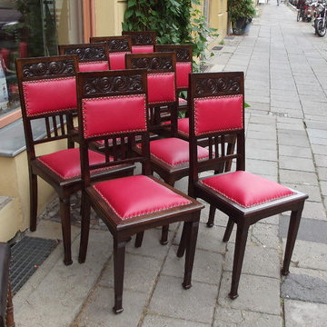 Auswahl restaurierter Stühle
