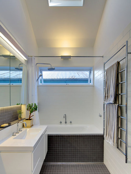 Simple Bathroom Designs | Houzz
