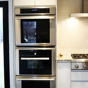 Modern High Gloss White Kitchen