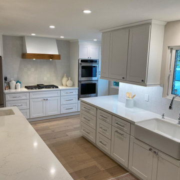 Counterspace Abounds in Seal Beach Kitchen