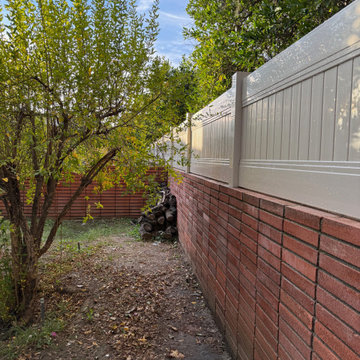 Vinyl Privacy and Wall Topper Fence