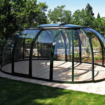 Retractable Spa and Hot Tub Enclosures
