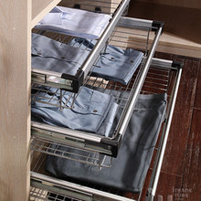 132Linden - Master Closet