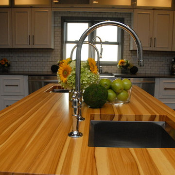 Extreme Makeover Home Edition (#15)