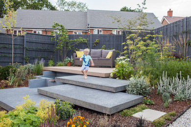 Contemporary garden in Hampshire.