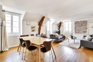 Réalisation d'une salle de séjour bohème.