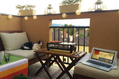 Example of a minimalist patio design in Other