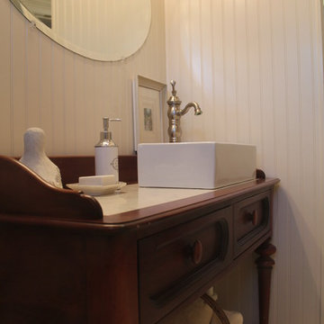 Traditional Farmhouse Bathroom