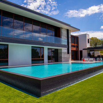 Pool negative edge
