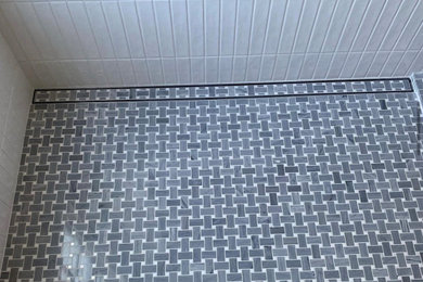Bathroom - bathroom idea in San Francisco
