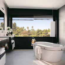 Black And white Bathroom