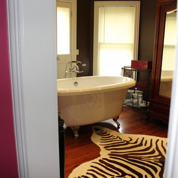 Hydrotherapy standalone tub