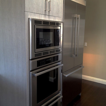 Ocean Blvd Contemporary Kitchen & Bath