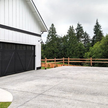 (Custom Home) Modern Farmhouse on an Acreage