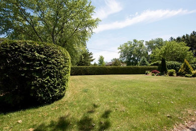 Design ideas for a landscaping in Ottawa.