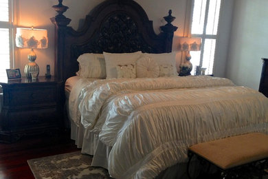 Example of a classic bedroom design in Raleigh