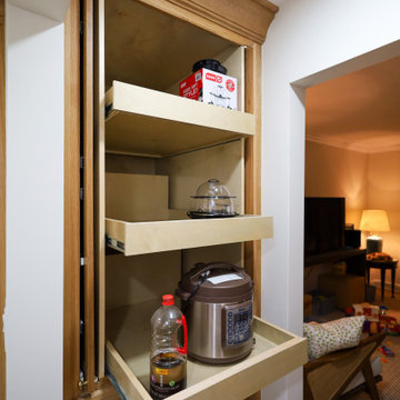 From Ordinary to Extraordinary: White Oak & Quartz Kitchen Renovation