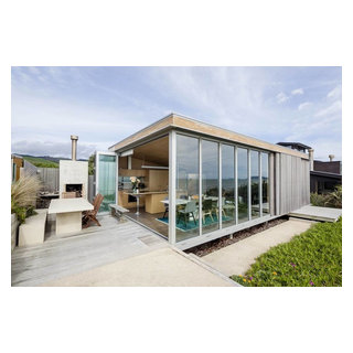 Kapiti beach house - Contemporary - Deck - Auckland - by BoConcept New ...