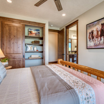 Lone Pine Lodge