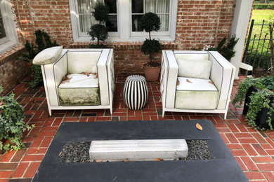 Patio - modern patio idea in Houston