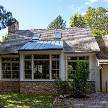 Riverside Residence