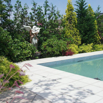 ウェディングハウスの庭