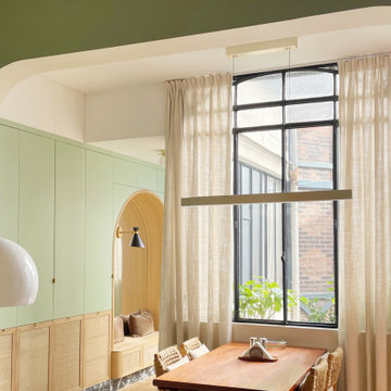 Appartement Néoclassique -Rénovation partielle et design de mobiliers sur mesure