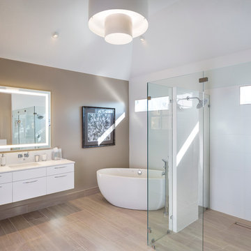 Contemporary North Kansas City Master Bathroom