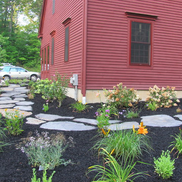 Colonial Reproduction and Gardens