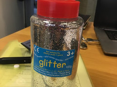 The Best way to Make a Glitter Wall - Decorator's forum UK