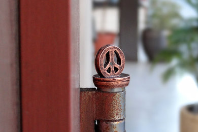 Door Decor: Peace Sign HingeHead