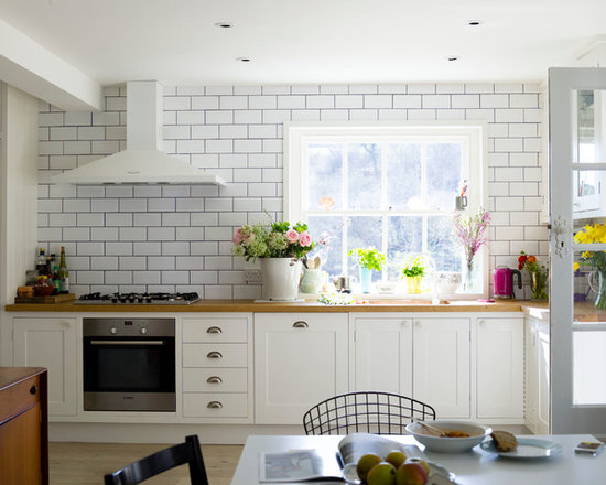 Grey Grout In White Tile | Houzz